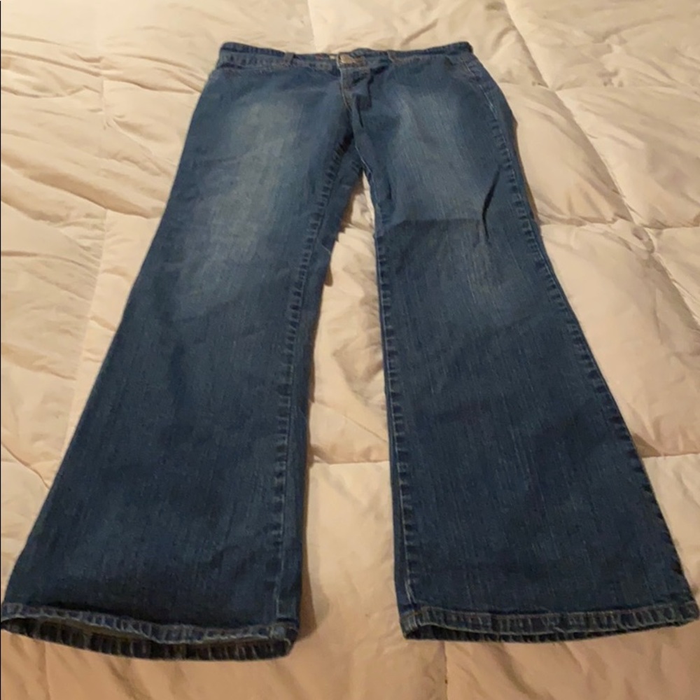 - Paris blue Jeans